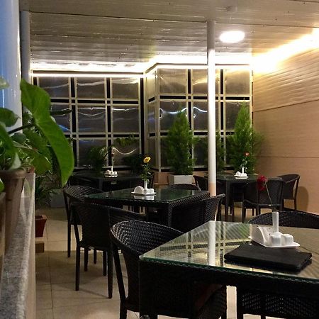 Hotel Sai Towers Puttaparthi Esterno foto