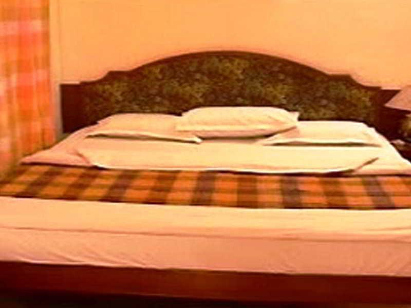 Hotel Sai Towers Puttaparthi Esterno foto
