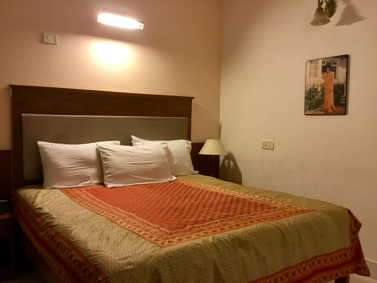 Hotel Sai Towers Puttaparthi Esterno foto